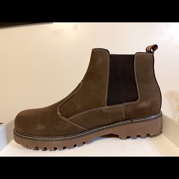 New In Box Mens Muk Luks Boots Size 2 
